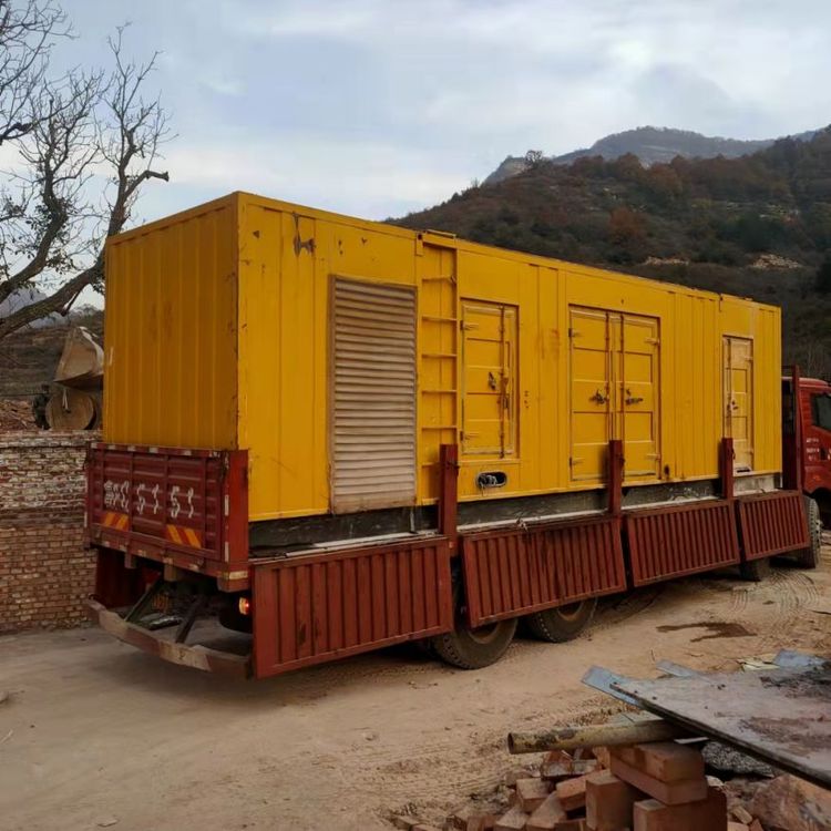 达尔罕茂明安联合200kW 发电机组在带电阻性负载时，输出功率会受到哪些因素的影响？