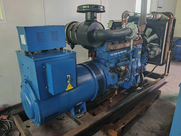 达尔罕茂明安联合100kW柴油发电机组使用多级机油有哪些优缺点？